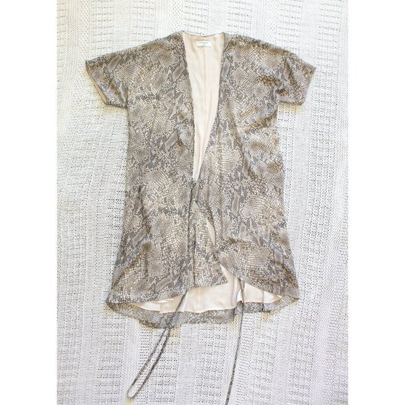 Aritzia Babaton Wallace Animal Print Wrap Mini Dress Size Small Short sleeve - Picture 7 of 12